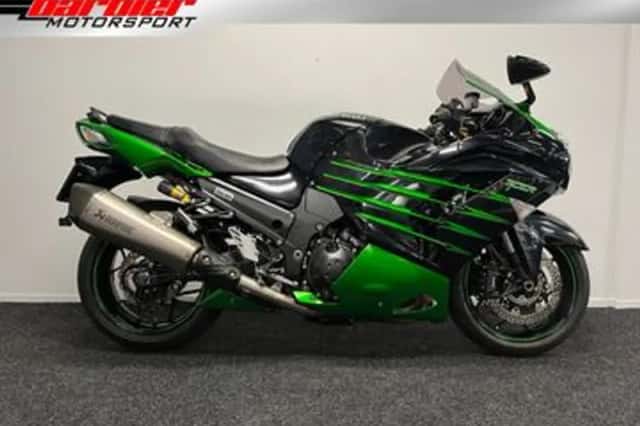 Kawasaki ZZR1400 (2016) thumbnail 1