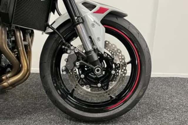 Kawasaki Z900 (2022) thumbnail 6