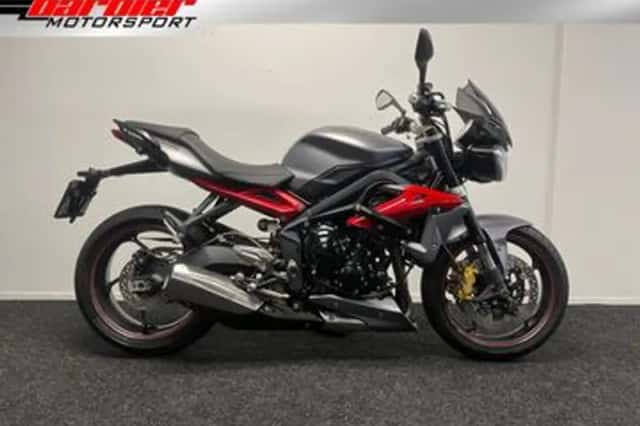 Triumph Street Triple R (2013) thumbnail 1