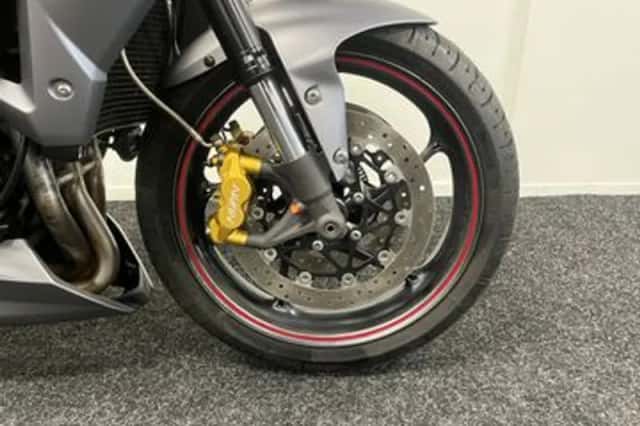 Triumph Street Triple R (2013) thumbnail 6