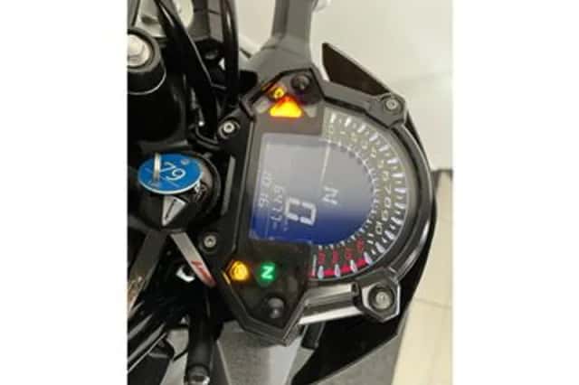 Kawasaki Z400 (2022) thumbnail 2