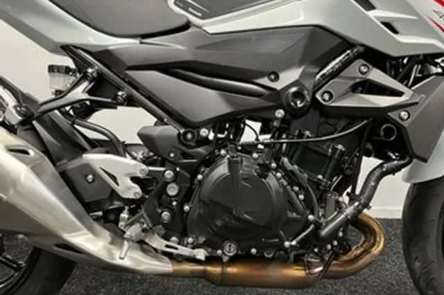 Kawasaki Z400 (2022) thumbnail 6