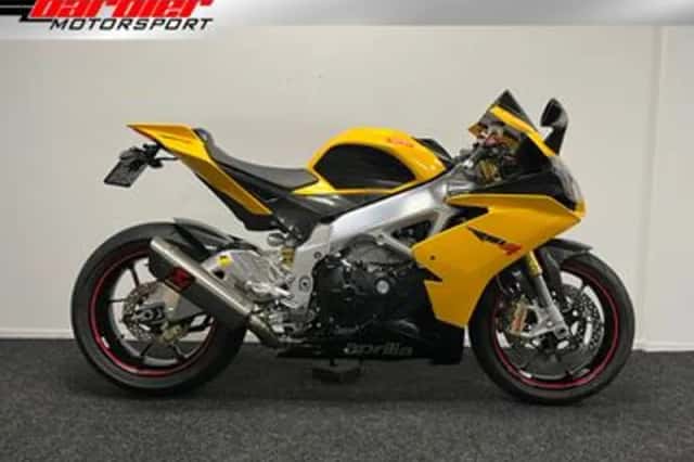Aprilia RSV 4R (2013) thumbnail 1