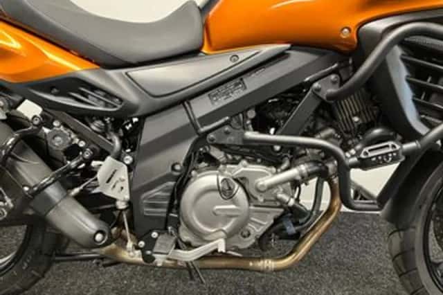 Suzuki V-Strom (2012) thumbnail 6