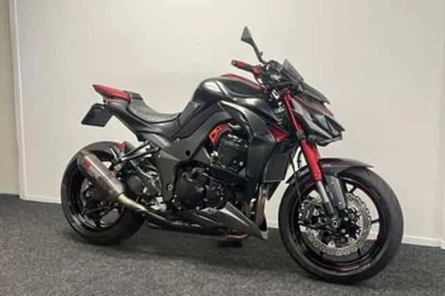 Kawasaki Z1000 (2016) thumbnail 4