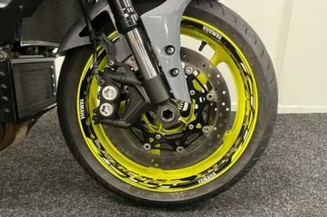Yamaha MT-10 (2018) thumbnail 6