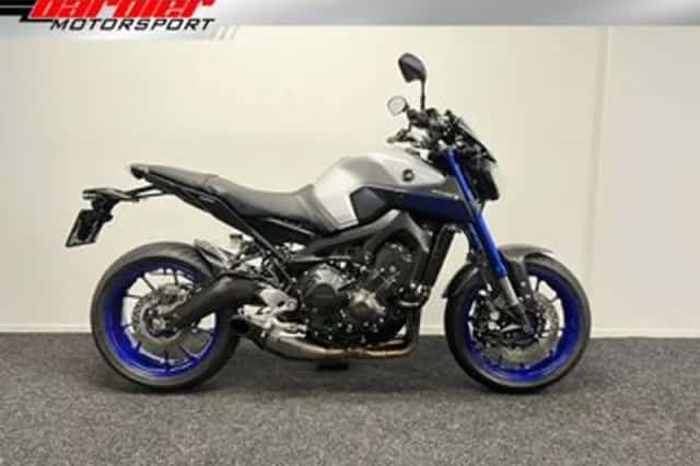 Yamaha MT-09 (2016) thumbnail 1