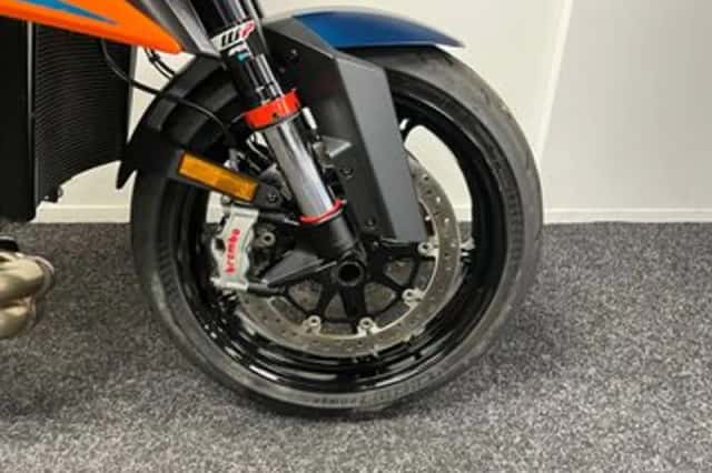 KTM 1290 SuperDuke R (2021) thumbnail 6