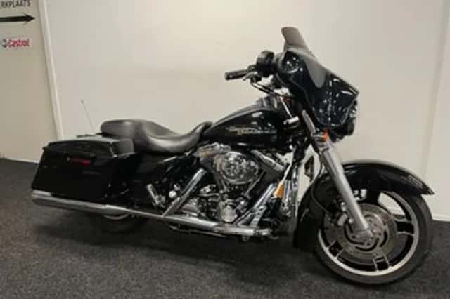 Harley-Davidson Street Glide (2006) thumbnail 3