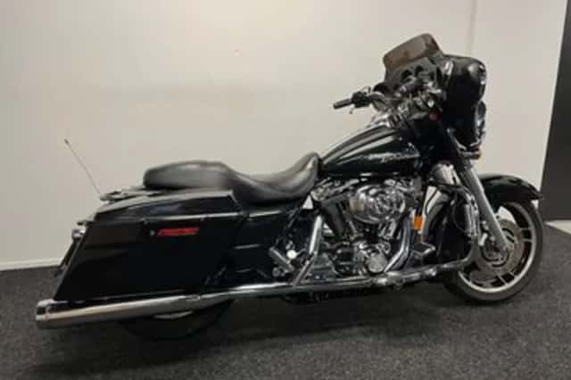 Harley-Davidson Street Glide (2006) thumbnail 4