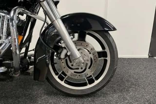 Harley-Davidson Street Glide (2006) thumbnail 5