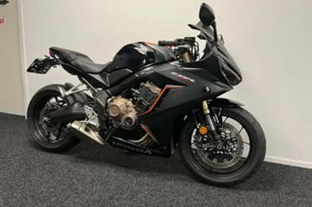 Honda CBR650R (2022) thumbnail 4