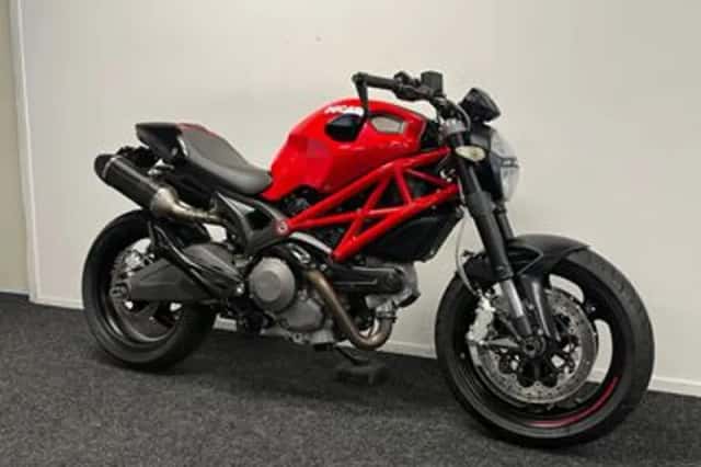 Ducati Monster 696 (2008) thumbnail 4