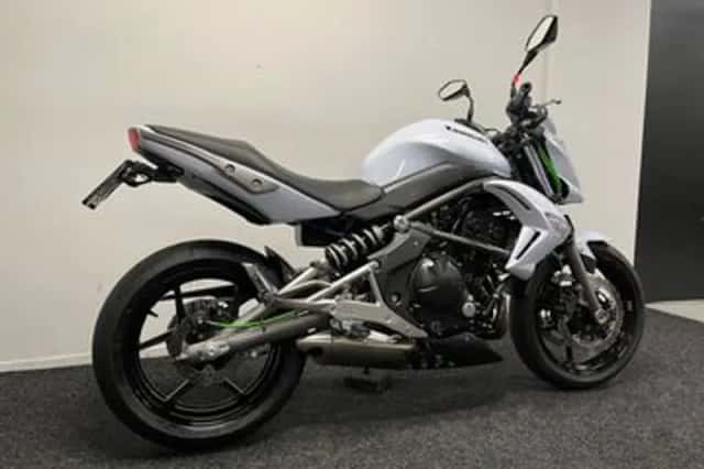 Kawasaki Er-6n (2009) thumbnail 5