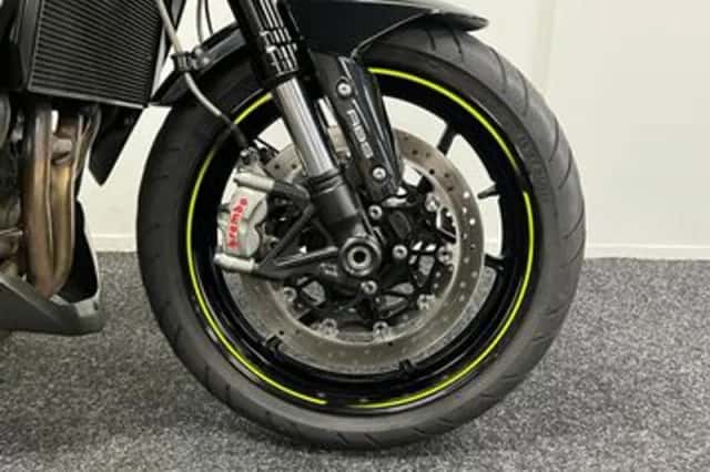 Kawasaki Z 1000 R (2017) thumbnail 5