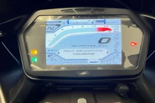 MV Agusta Turismo Veloce 800 (2015) thumbnail 2