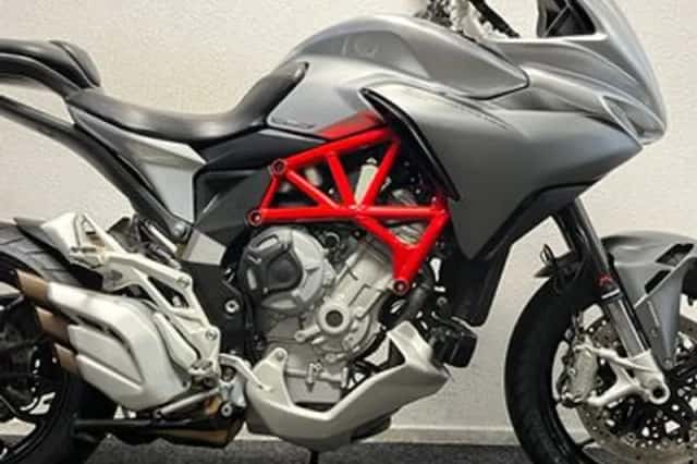 MV Agusta Turismo Veloce 800 (2015) thumbnail 6