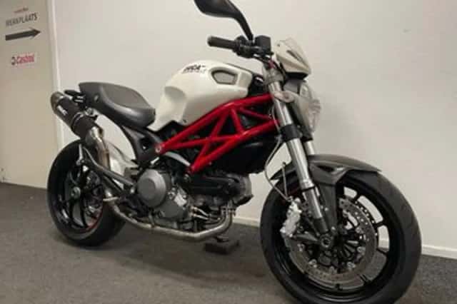 Ducati M 796 (2010) thumbnail 3