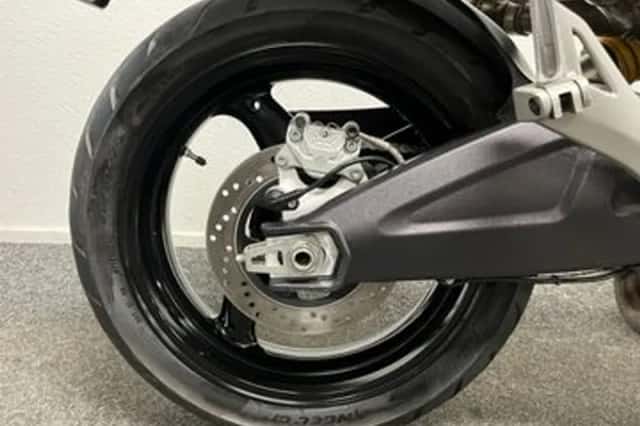 Ducati M 696 (2011) thumbnail 6