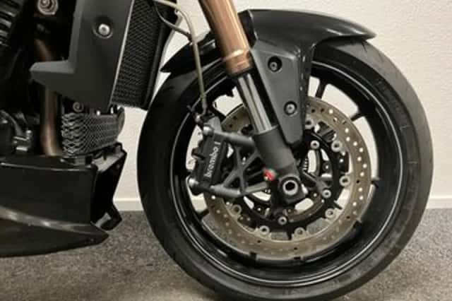 Triumph Speed Triple 1050 (2012) thumbnail 3