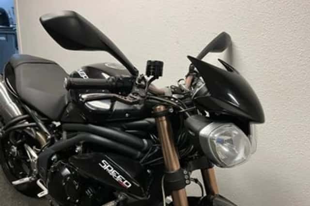 Triumph Speed Triple 1050 (2012) thumbnail 6