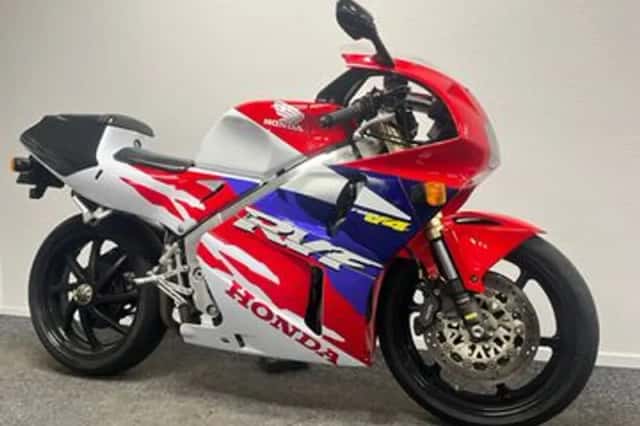 Honda RVF 400 (1994) thumbnail 3