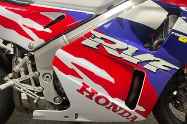 Honda RVF 400 (1994) thumbnail 6
