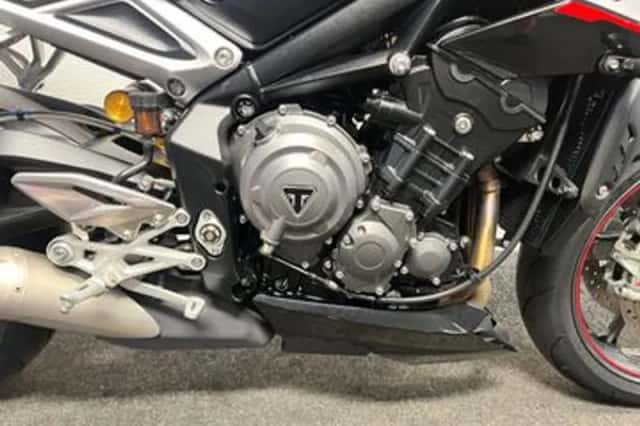 Triumph Street Triple RS (2017) thumbnail 6