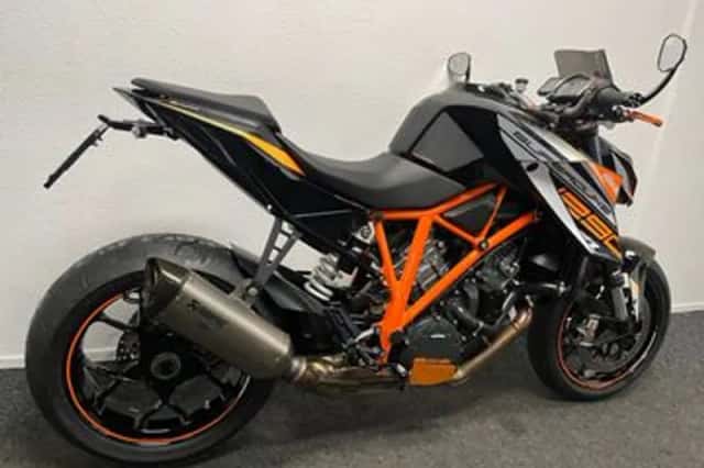 KTM 1290 SuperDuke R (2014) thumbnail 4