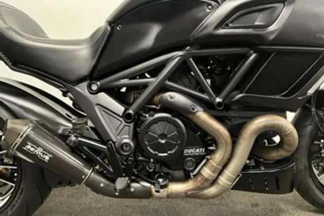 Ducati Diavel (2015) thumbnail 6