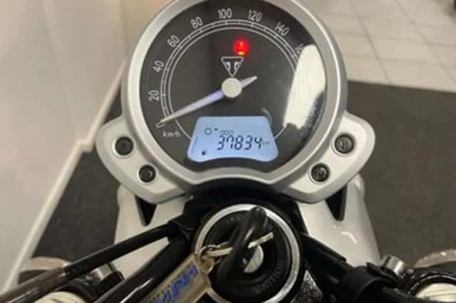 Triumph Street Twin (2016) thumbnail 2