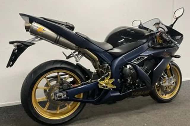 Yamaha YZF-R1SP (2006) thumbnail 4