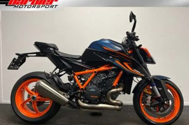 KTM 1290 Super Duke (2024) thumbnail 1