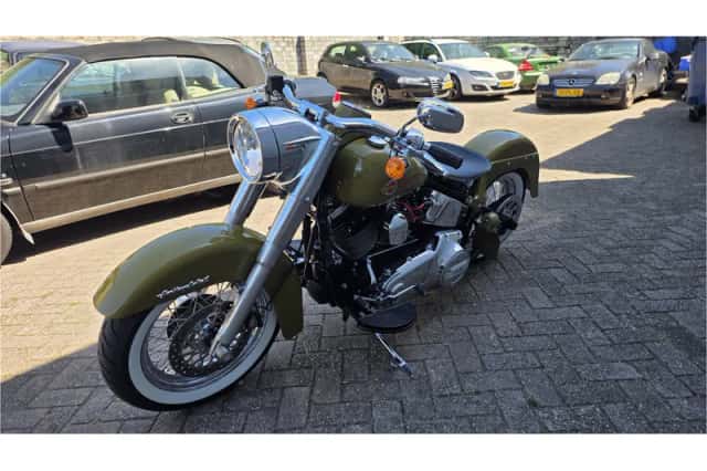 Harley-Davidson Softail (2011) thumbnail 2