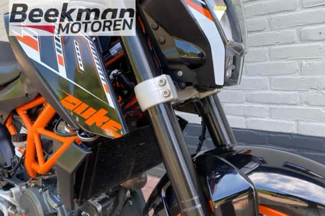KTM 390 Duke (2014) thumbnail 5