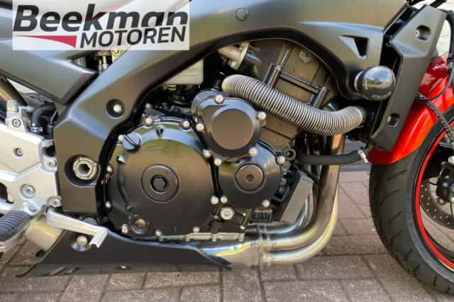 Suzuki GSR 600 A (2009) thumbnail 4