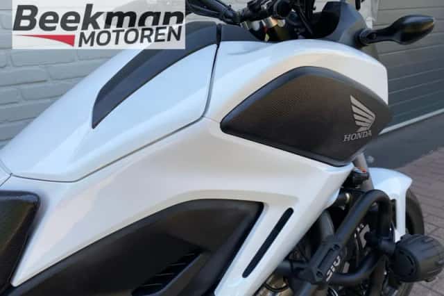 Honda NC700X (2012) thumbnail 6
