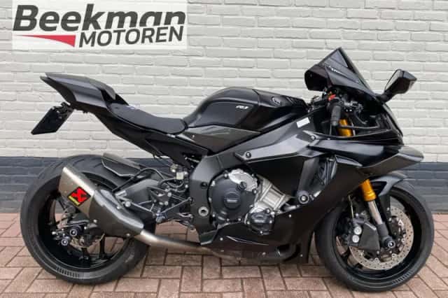 Yamaha YZF-R1 (2015) thumbnail 1