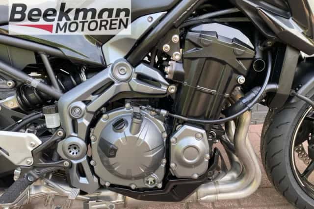KAWASAKI Z900 (2017) thumbnail 5