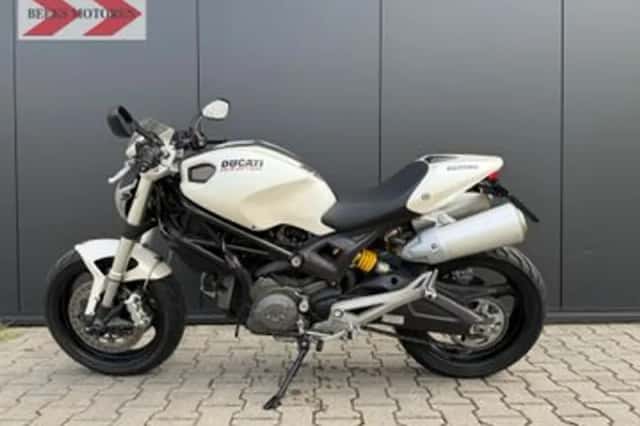 Ducati Monster 696 (2010) thumbnail 4