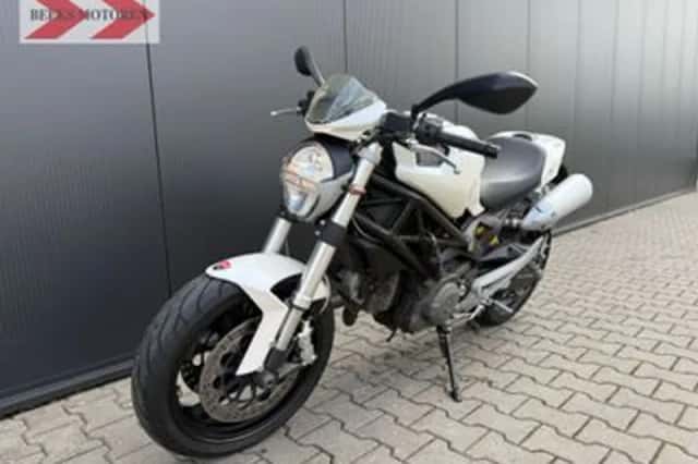 Ducati Monster 696 (2010) thumbnail 5