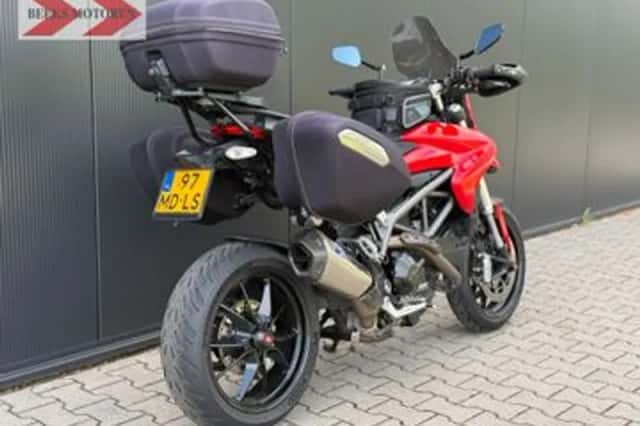 Ducati Hyperstrada 821 (2013) thumbnail 3