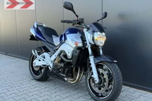 Suzuki GSR600 (2007) thumbnail 2