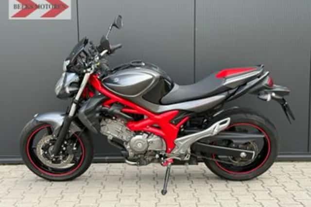 Suzuki SFV 650 Gladius (2015) thumbnail 6