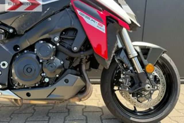 Suzuki GSX-S950 (2024) thumbnail 5