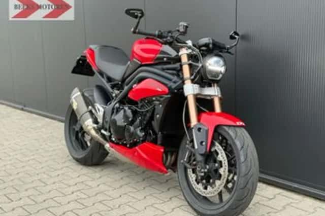 Triumph Speed Triple 1050 (2011) thumbnail 2