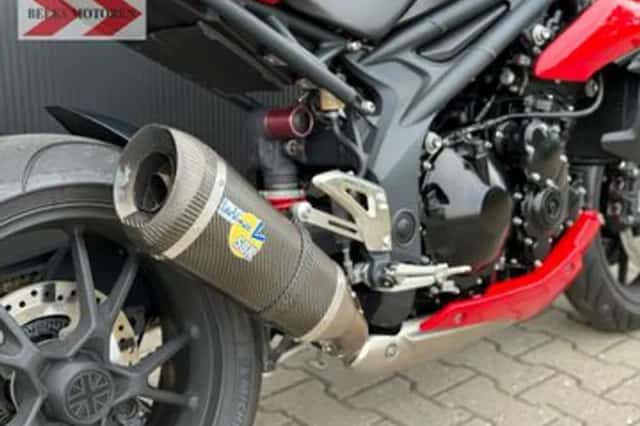 Triumph Speed Triple 1050 (2011) thumbnail 5