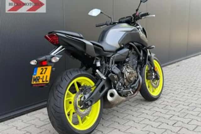 Yamaha MT-07 (2018) thumbnail 4