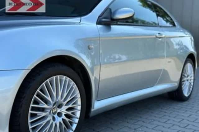 Alfa Romeo GT (2007) thumbnail 5