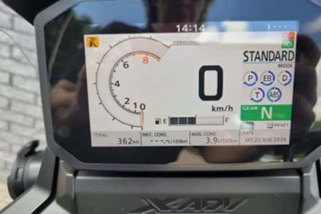 Honda X ADV (2024) thumbnail 6